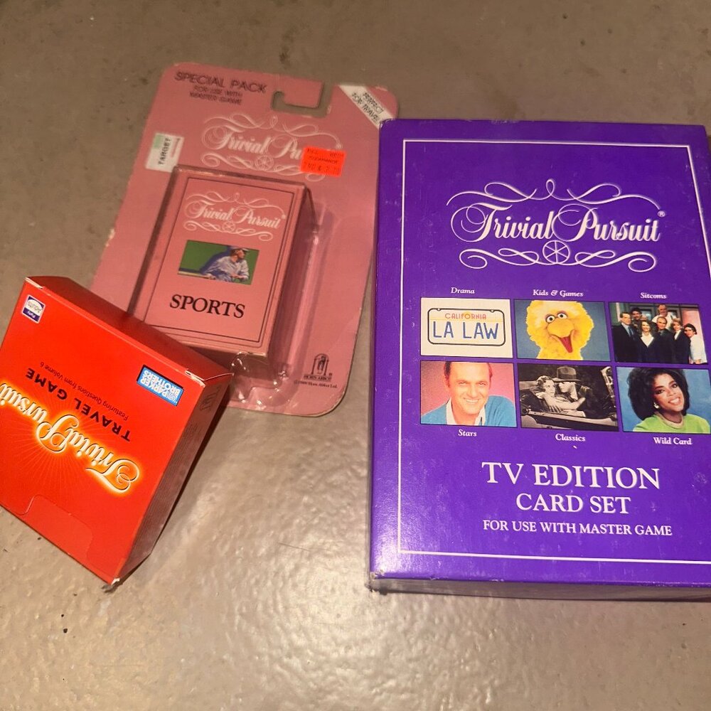 Trivial Pursuit Game Lot
